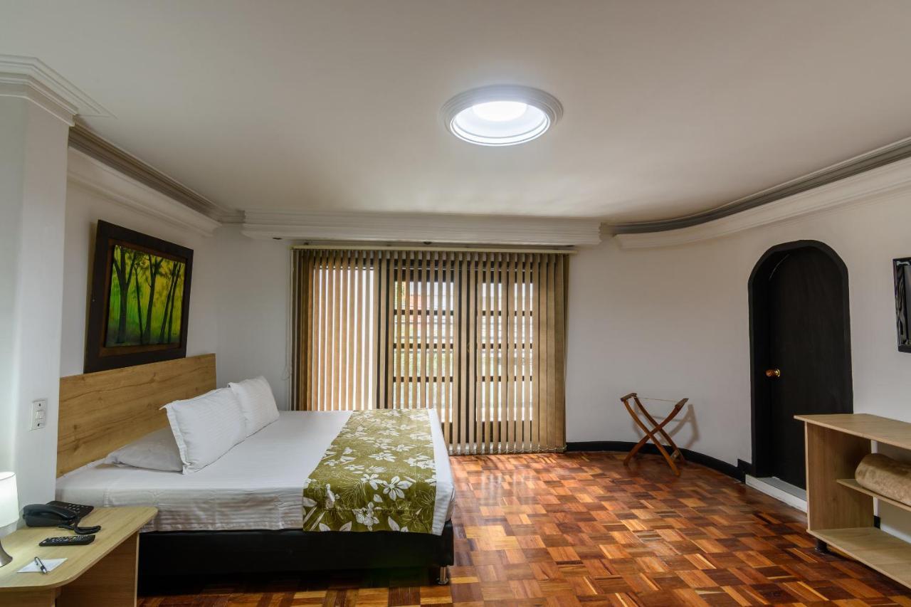 Like Home Hotel Boutique Medellín Buitenkant foto